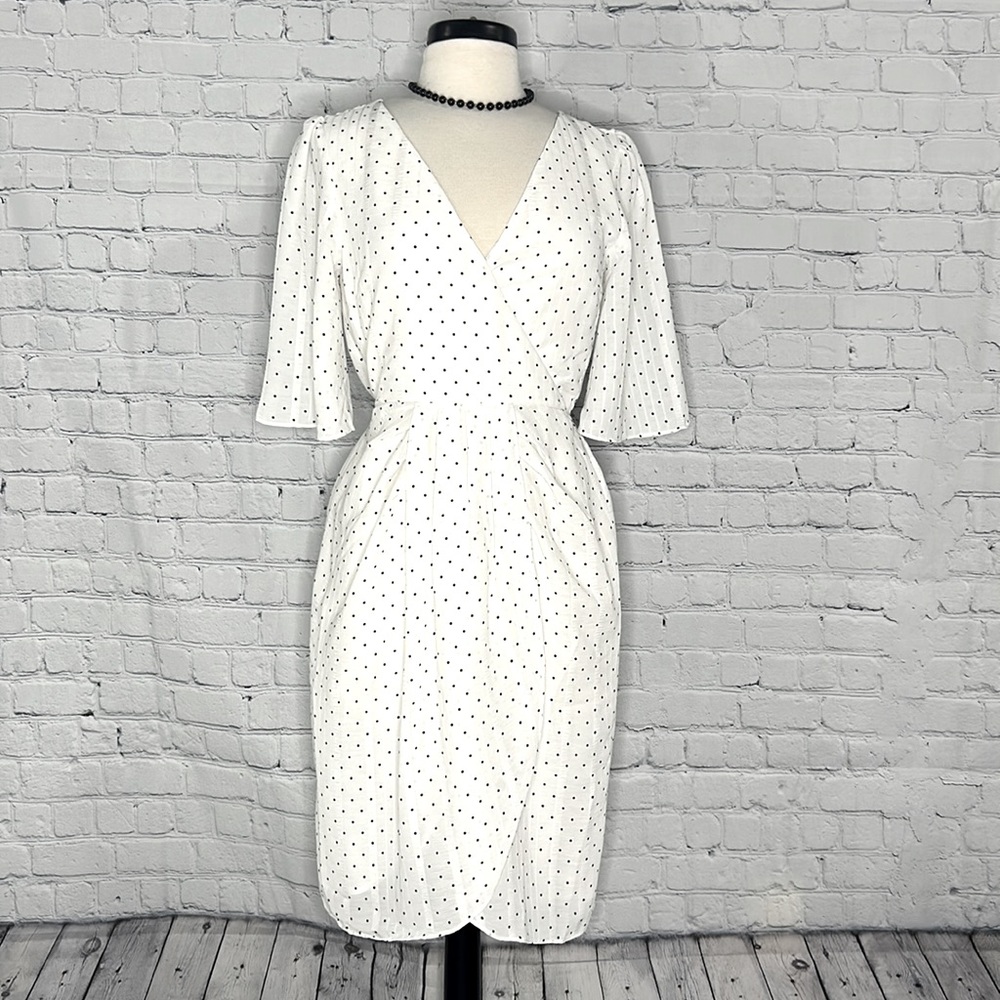 ✨Cupcakes and cashmere- Estrella Polka Dot Dress🖤🤍